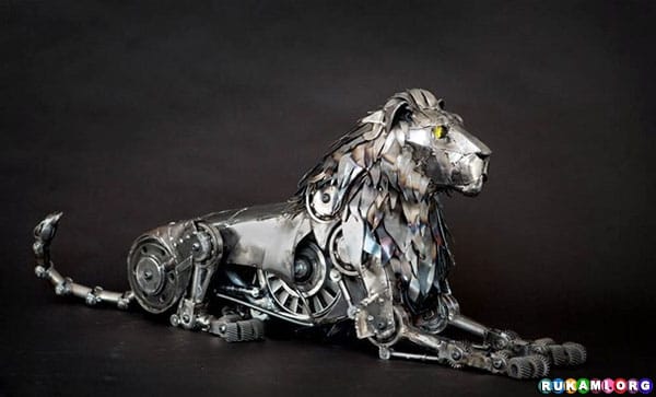 lion_steampunk_sculpture