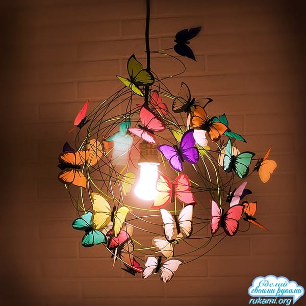 Светильник из бабочек
