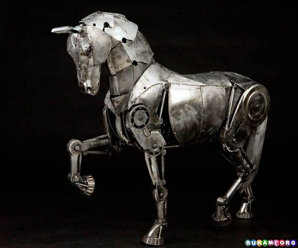 metal_horse_sculpture_2