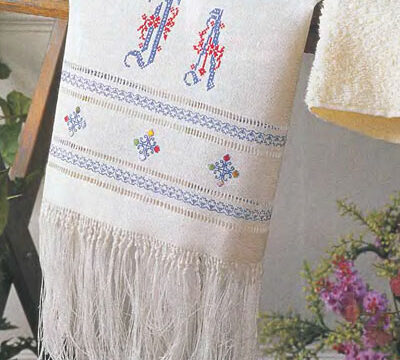 Вышитое полотенце своими руками: мережка, тамбур и вензель крестом